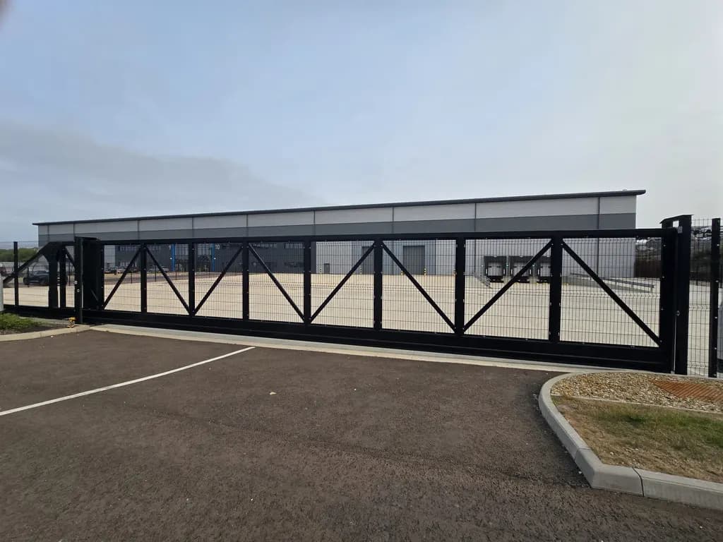 Cantilever mesh gate with counterbalance frame at a commercial site